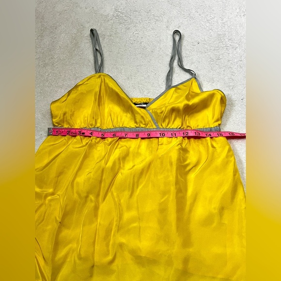 J. Crew NWT 100% Silk Yellow Babydoll Y2K Tank Top - Size 8 - Picture 3 of 9